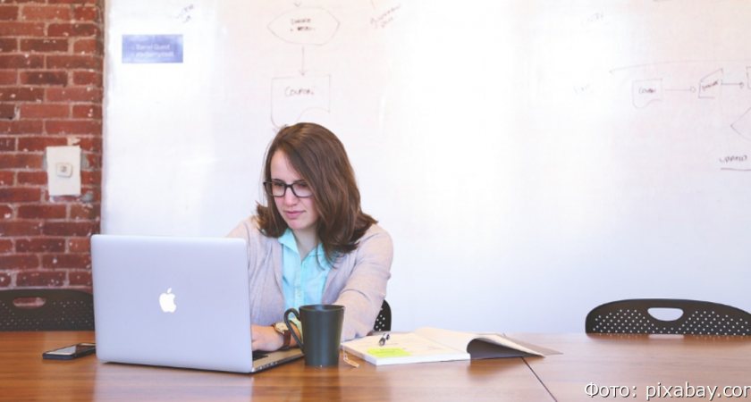 В России начали переводить студенческие зачетки в электронный формат