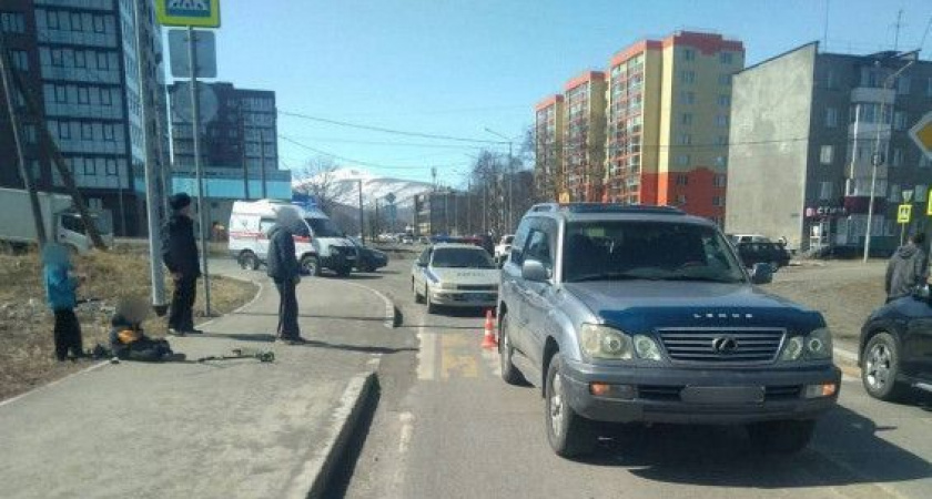 В Елизове пожилой водитель сбил 8-летнего самокатчика