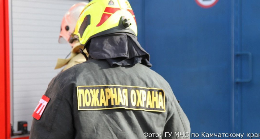 В Петропавловске-Камчатском загорелся кузов грузовика