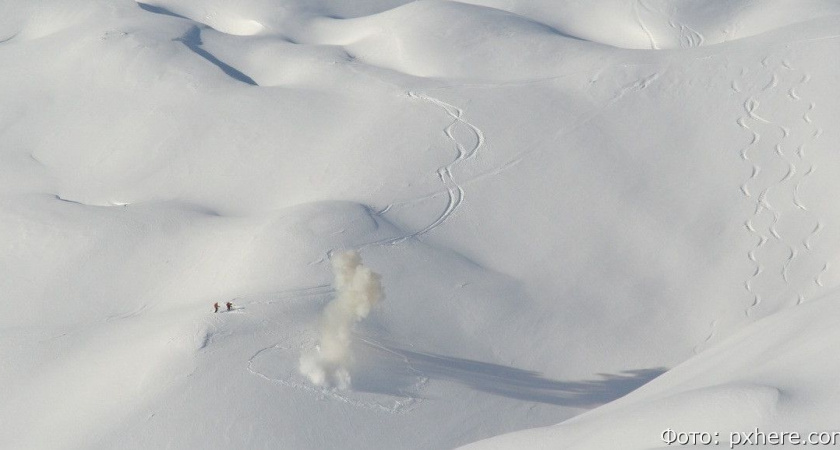 Спасатели предупреждают жителей Камчатки об опасности схода лавин