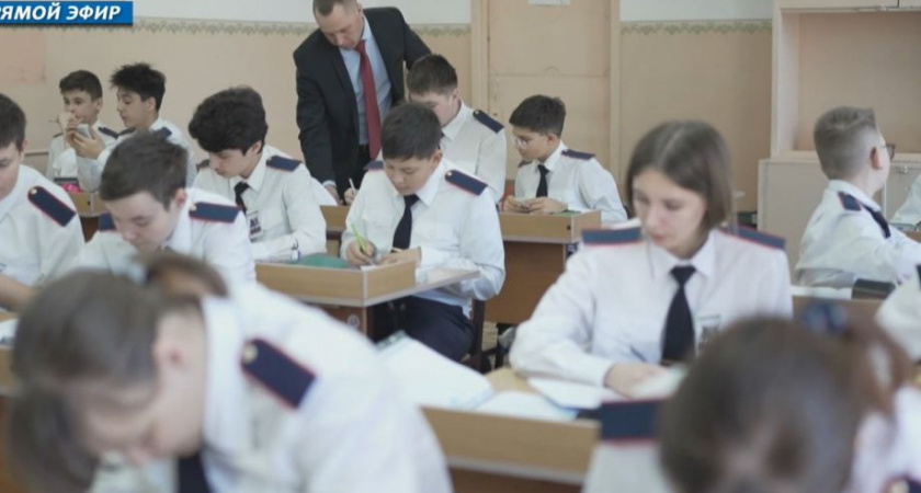 Программа «Земской учитель» изменила судьбу учителя Алексея Королёва. Он выбрал жить и работать на Камчатке