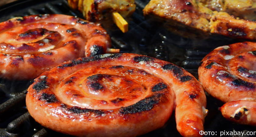 Врач назвала суточную дозу колбасы для человека: результат удивил