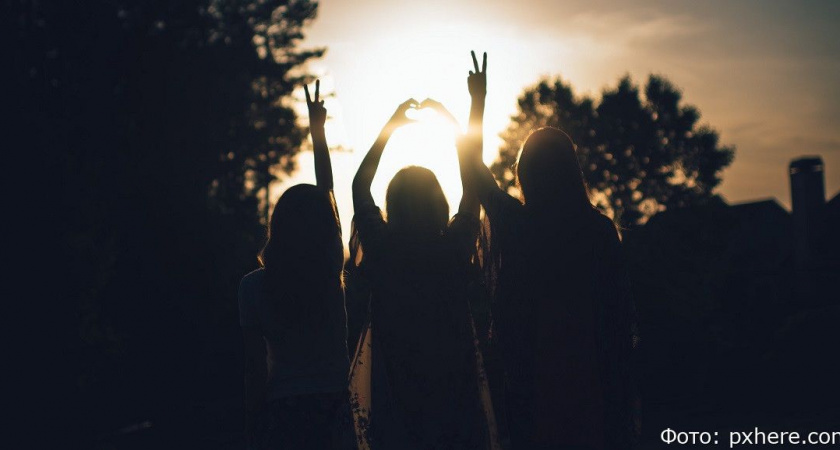 Школьница зарегистрировалась на сайте знакомств, чтобы покупать алкоголь