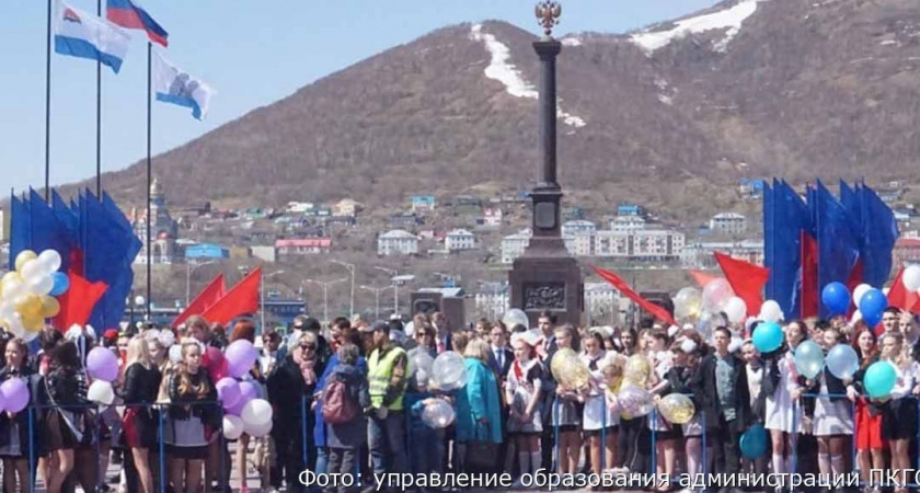 Для школьников Петропавловска 17 и 18 мая прозвучат последние звонки