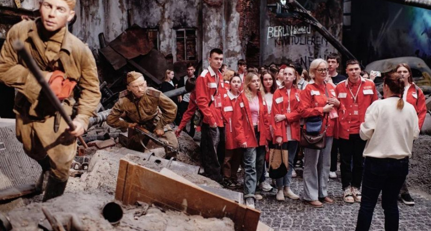 Камчатские школьники участвуют в патриотическом слёте в Москве