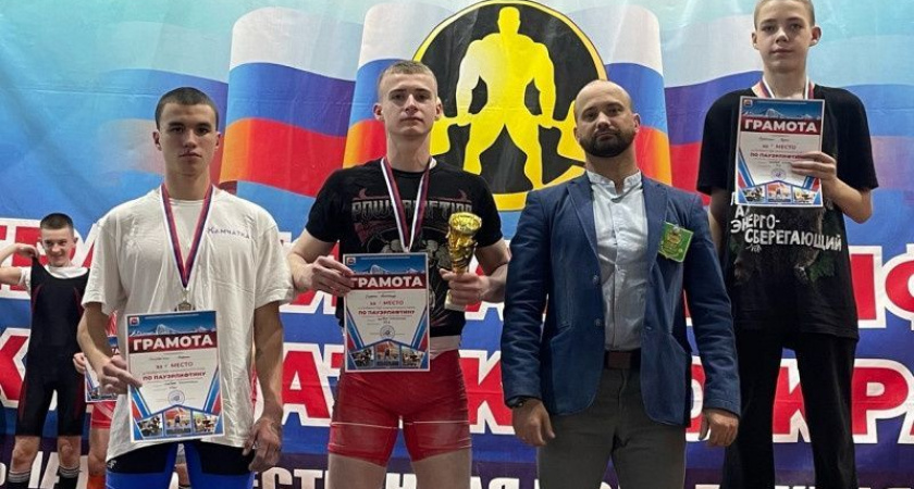 Чемпионат и Первенство по пауэрлифтингу прошли на Камчатке.