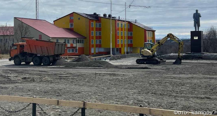 На Камчатке приступили к благоустройству площади имени Ленина в Палане