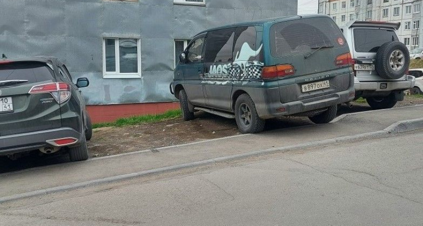 В Петропавловске-Камчатском зафиксировали 22 нарушения правил парковки