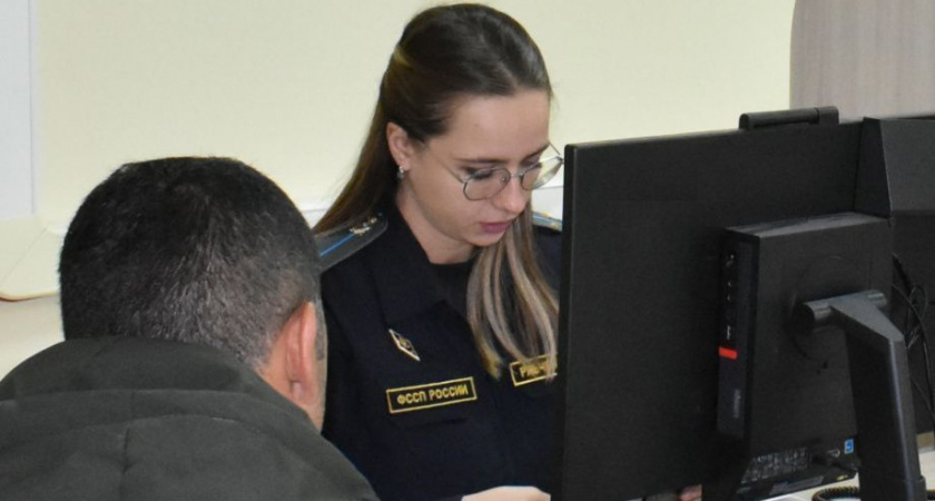 Чудо-пристав: На Камчатке отец заплатил алименты после беседы с лучшей в ДФО сотрудницей