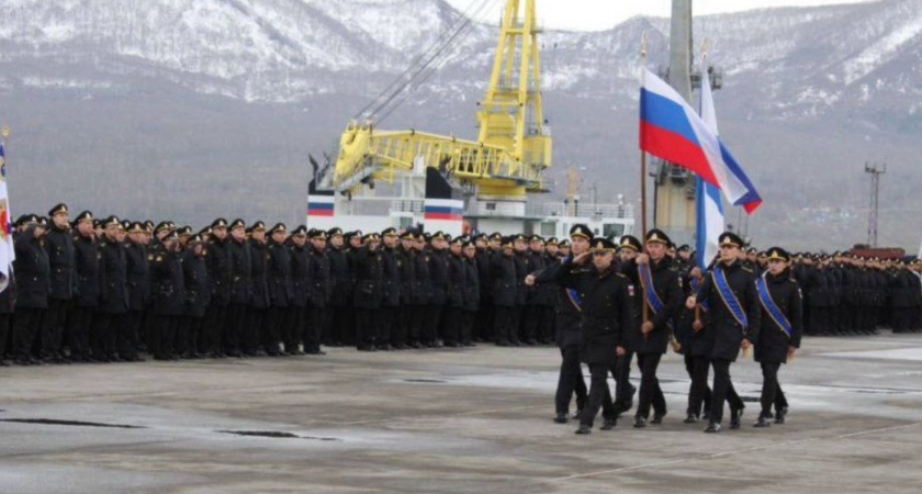 Подводники Вилючинска по-уставному отметили начало летнего «учебного полугодия»