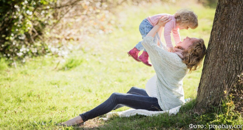 Депутаты предлагают сократить рабочую неделю для женщин с двумя и более детьми