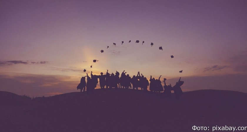 Электронный диплом начнут выдавать российским студентам в 2025 году