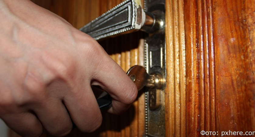 Купивший водительские права житель Камчатки по решению суда посидит дома