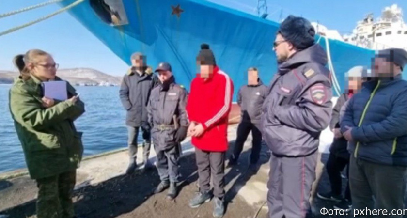 Камчатские рыбаки, сбросившие пограничника за борт, получили суровое наказание