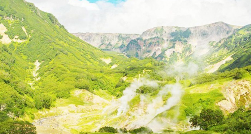 Сертификат на полёт в Долину гейзеров станет доступен для выпускников школ с 20 июня