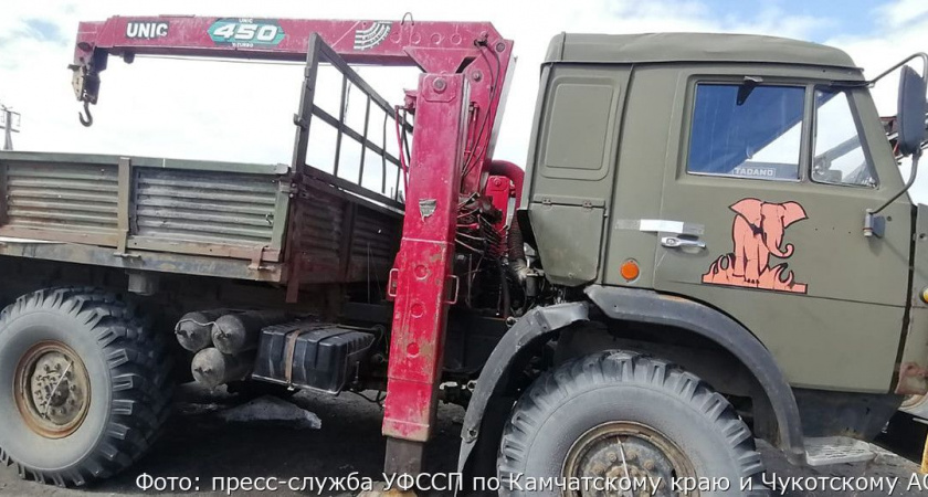 На Камчатке судебные приставы выставили на торги технику на 10 миллионов рублей