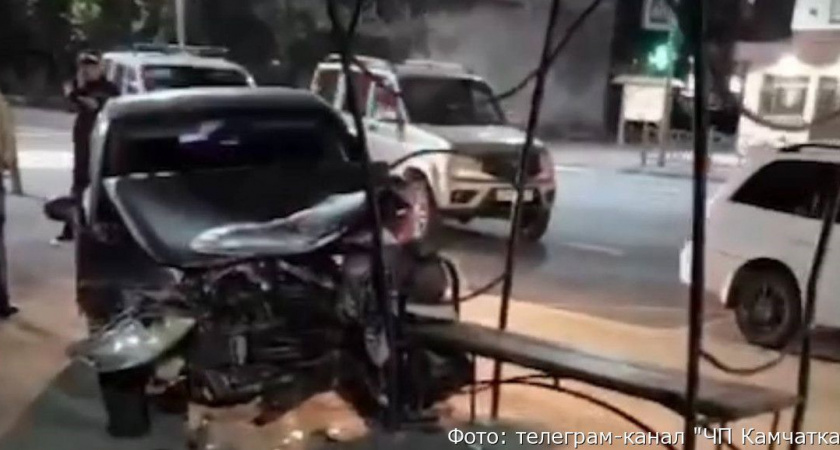 На Камчатке в минувшие выходные елизовчанин протаранил остановку
