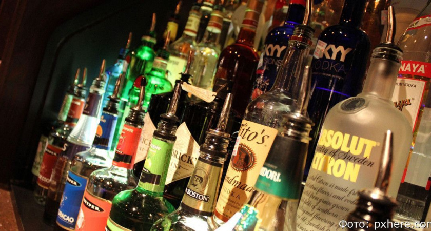 В России с 1 июля подорожали водка и коньяк