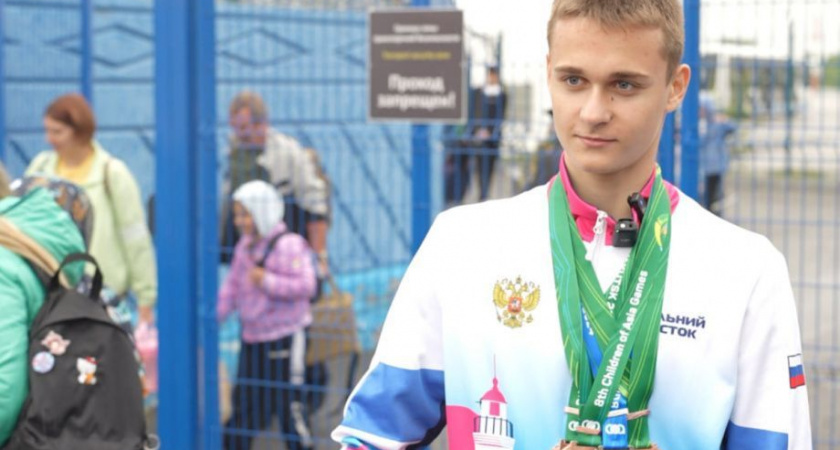 Четыре медали завоевал в Международных играх «Дети Азии» камчатский пловец Богдан Торопкин