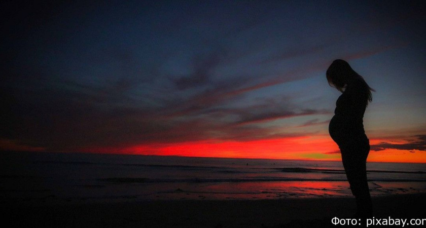 Депутаты поддержали увеличение пособия уволенным беременным