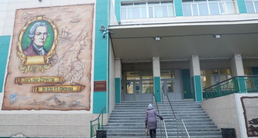 Губернатор Камчатки Солодов: Ремонт крыши краевой библиотеки нельзя откладывать