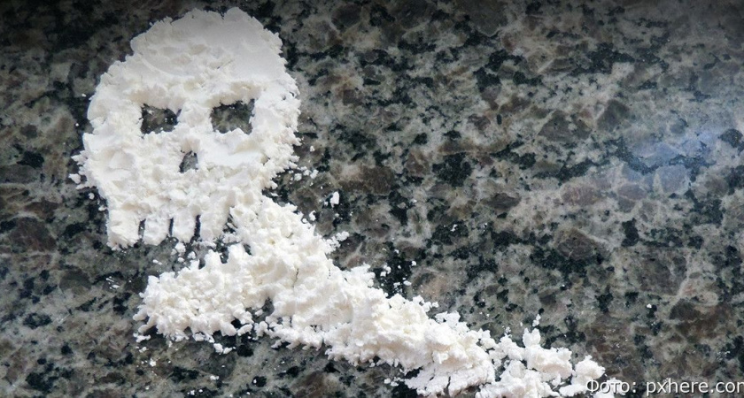 На Камчатке правоохранители задержали наркоманку с припасенной для себя дозой