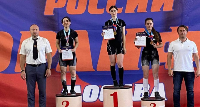 Камчатские пауэрлифтеры успешно выступили на Первенстве России в Москве