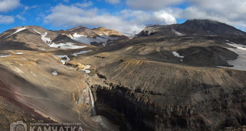 Камчатский водопад попал в топ-10 самых живописных в стране
