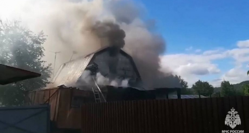 Из-за короткого замыкания в Камчатском крае сгорел дачный дом