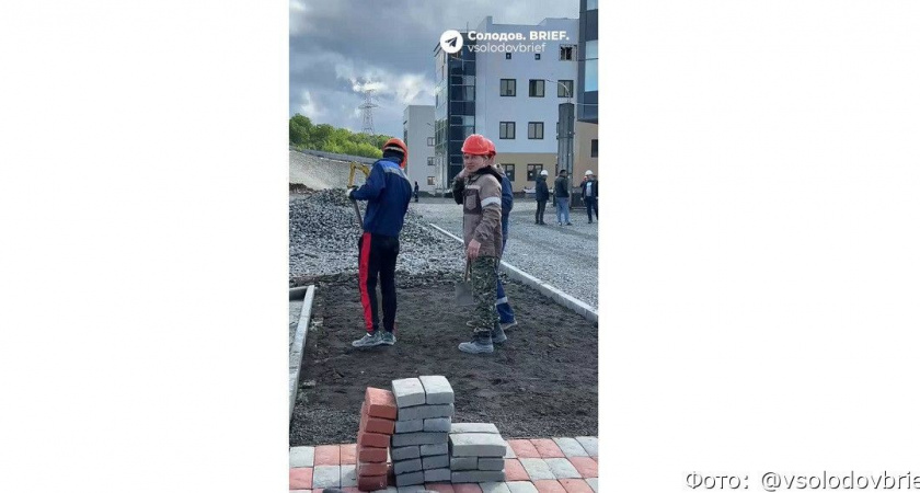 На стройплощадку Камчатской краевой больницы добавят ещё 100 работников