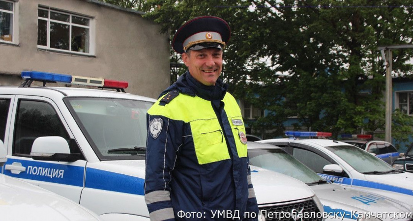 В Петропавловске-Камчатском полицейский нашёл на улице раздетого маленького ребёнка