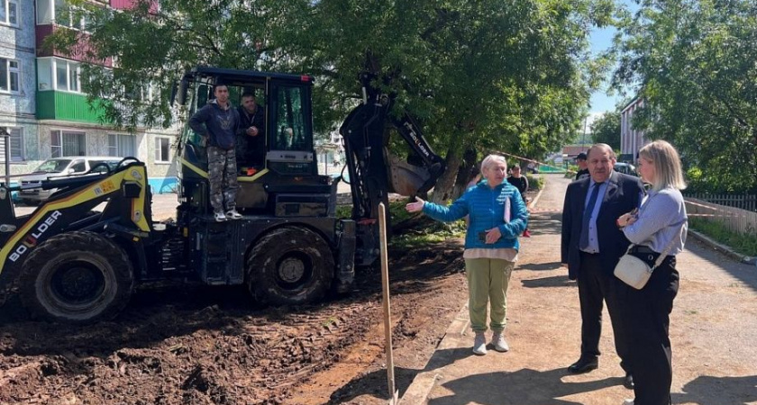 Депутат думы Петропавловска встретился с жителями ТОС «Авача»