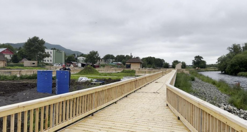 Благоустройство набережной Авачи в Елизове проходит без нареканий