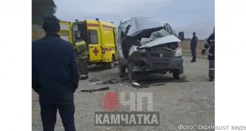 На Камчатке из-за пыли столкнулись самосвал и «ГАЗель» (видео)