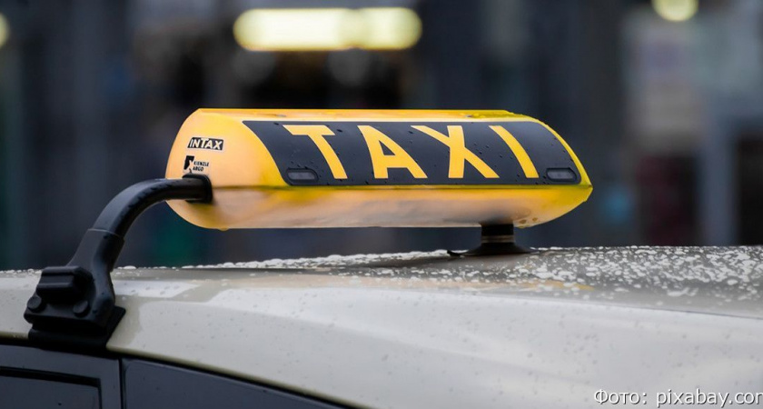 В Петропавловске-Камчатском мужчина ограбил таксиста и ослепил его