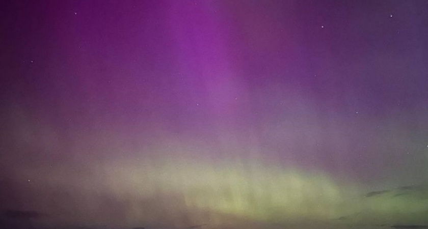 Северные села на Камчатке осветило полярное сияние