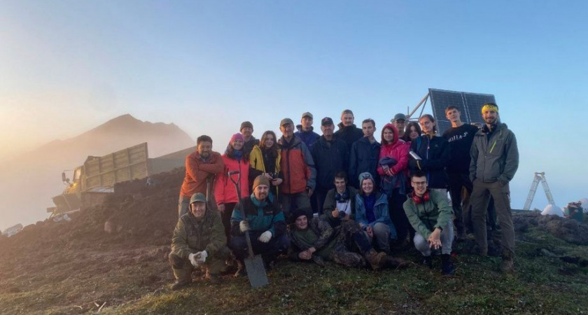 Сейсмостанцию на камчатском вулкане Горелом модернизируют