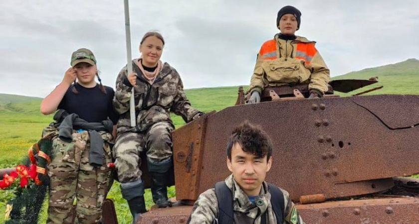 Жетон японского солдата и часы обнаружили камчатские поисковики на острове Шумшу