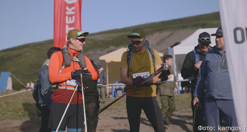 Губернатор Камчатки поучаствовал в массовом восхождении на Авачинский вулкан