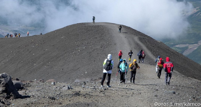 Полиция начала проверку по факту оставления детей на Авачинском вулкане