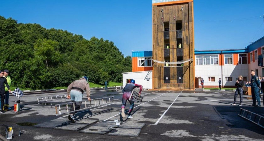 Соревнования по пожарно-спасательному спорту прошли на Камчатке