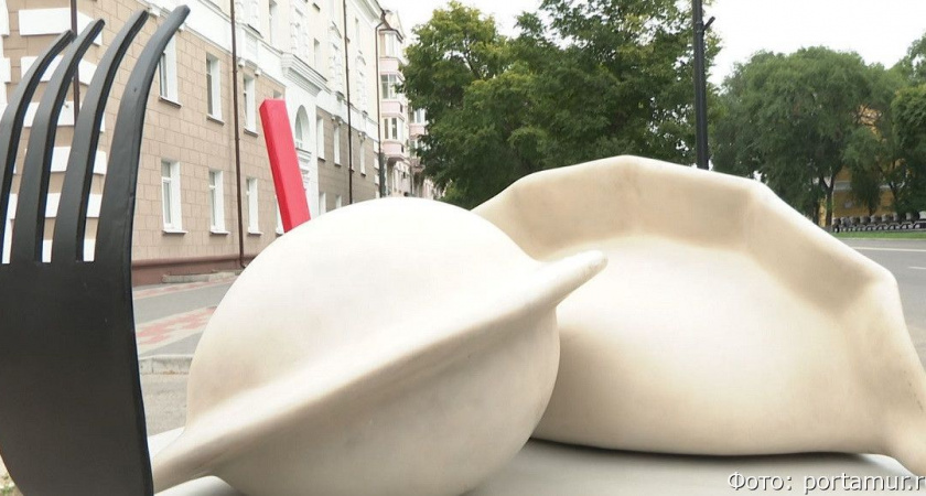 На Дальнем Востоке установили памятник пельменям