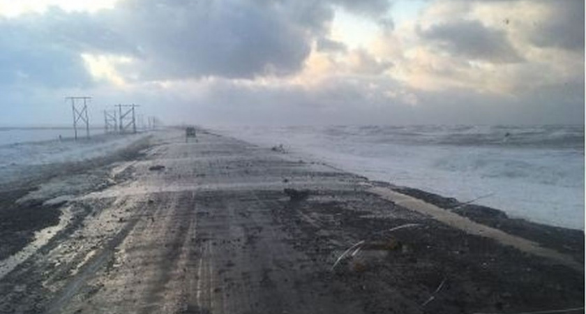 На западном побережье Камчатки ожидается перелив песчаных кос морской водой