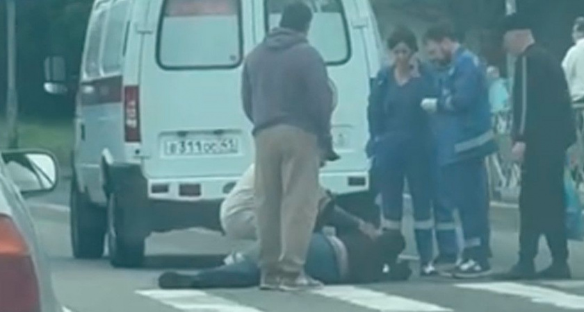 В Петропавловске мужчине стало плохо на пешеходном переходе