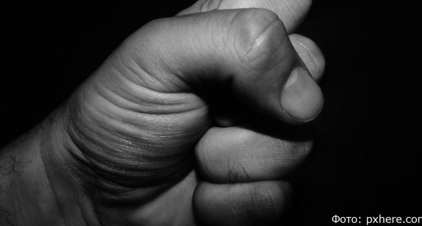 Камчатец насмерть забил брата за съеденную курицу-гриль