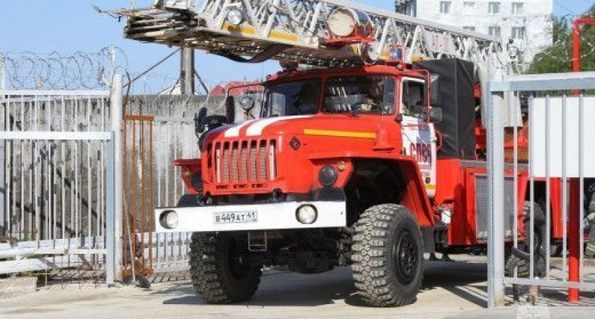 В Петропавловске пожарные учились тушить пожары на нефтебазе (фото)