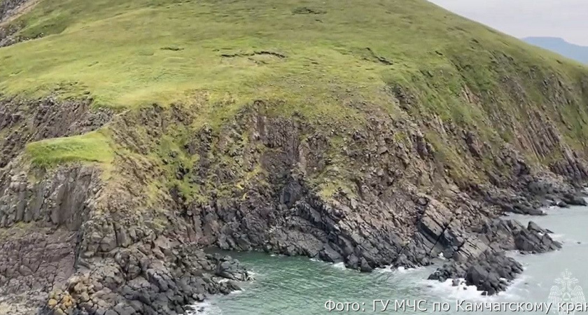 Камчатские спасатели помогают искать пропавших по пути с Шантарских островов