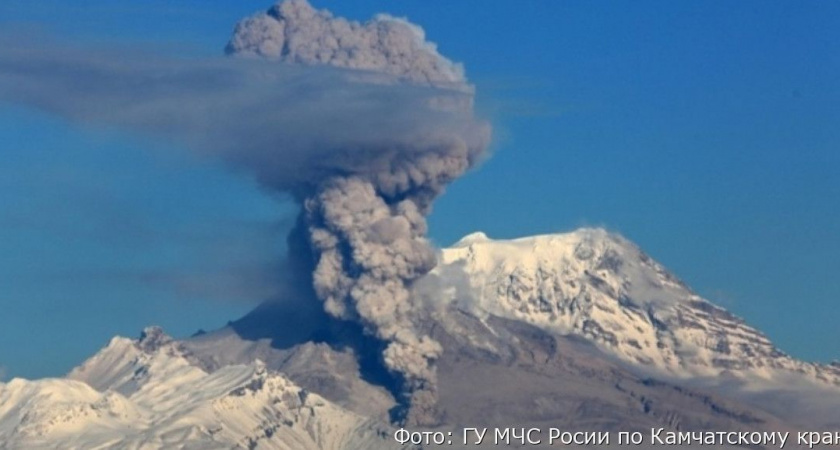 На Камчатке поднялся пепел с вулкана Шивелуч