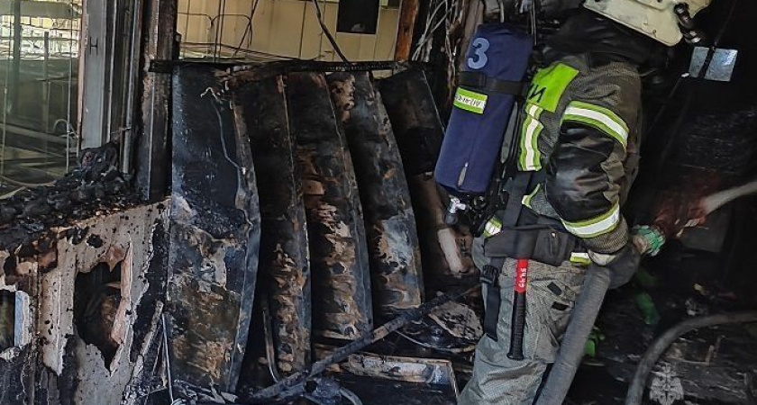 Камчатские пожарные назвали предварительную причину пожара в здании пиццерии