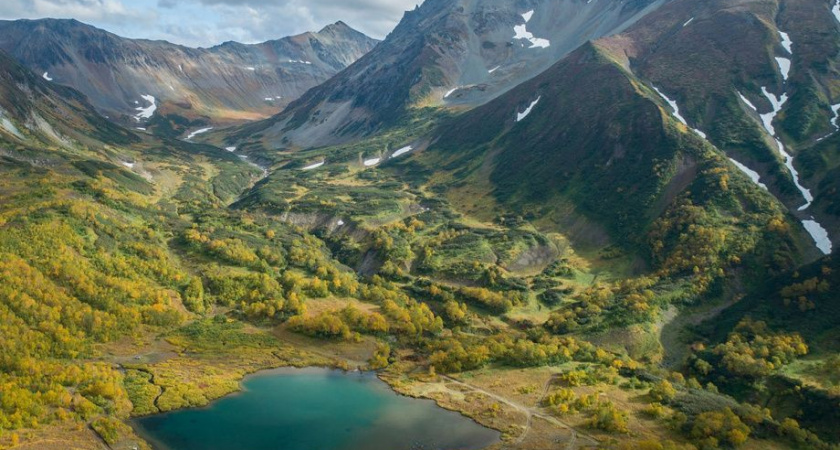 Вертолёт с туристами не найден. Сильный туман и ночь исключили поиск с воздуха